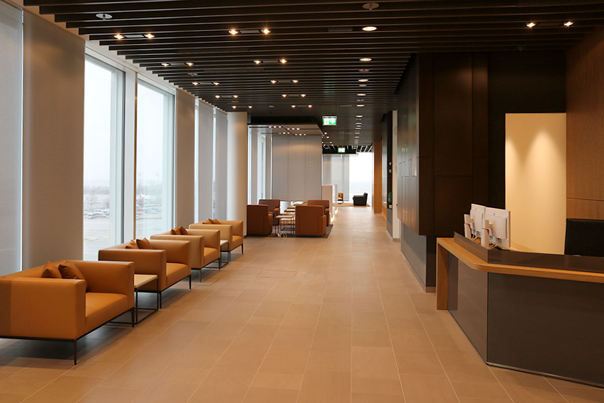 First Class Lounge_1