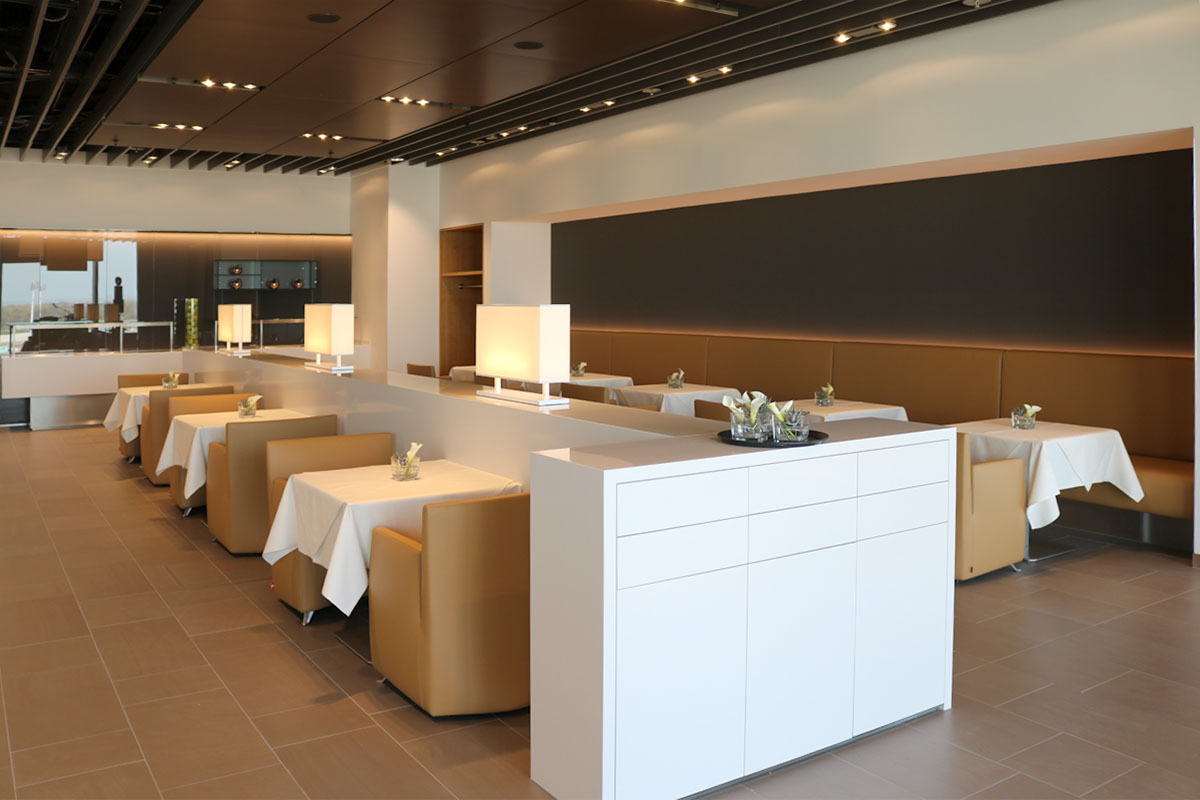 First Class Lounge_5